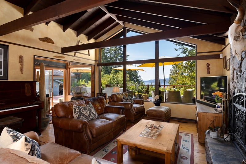 Luxury estate at 315 Bayview Road, Lions Bay, BC — photo 8