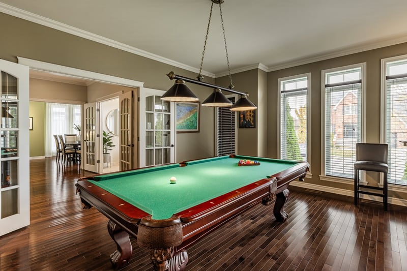 Luxury estate at 383 Rue des Échevins, Saint-Jean-sur-Richelieu, QC — photo 4