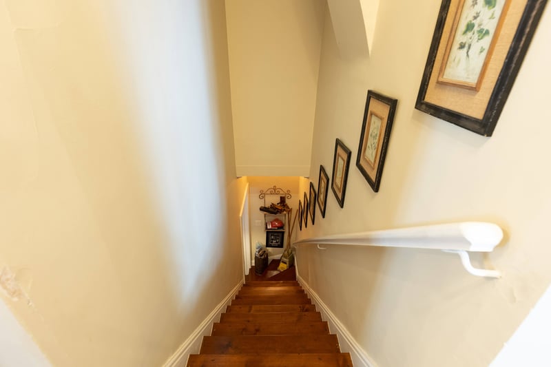 Luxury estate at 103 Thomas Street, Milton, ON — photo 23