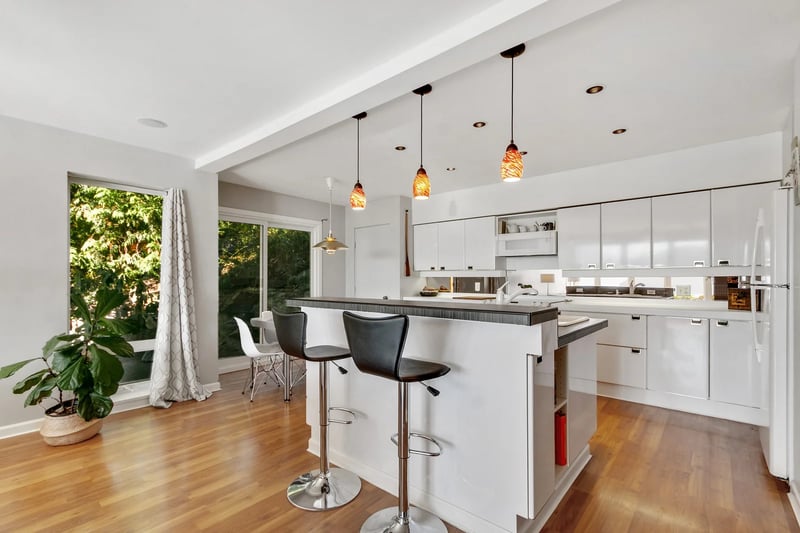 Luxury estate at 45 Sweetwater Place, Lions Bay — photo 13
