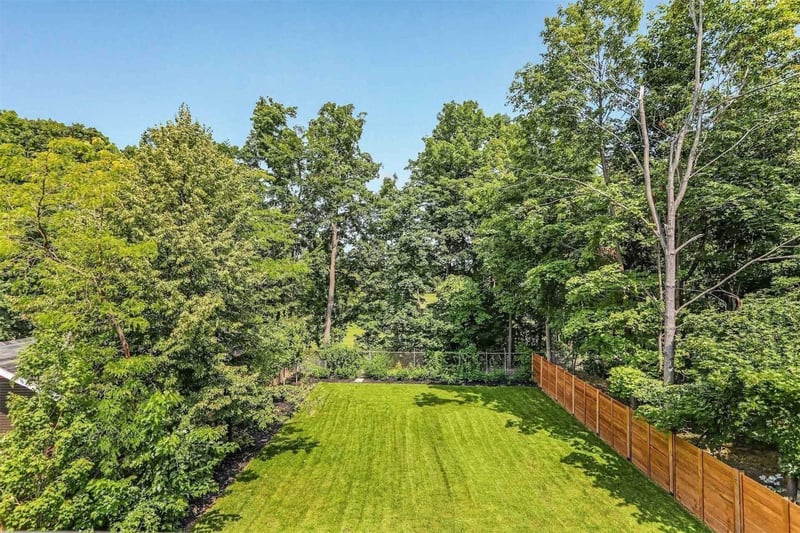 Luxury estate at 1433 Myron Drive, Mississauga — photo 15