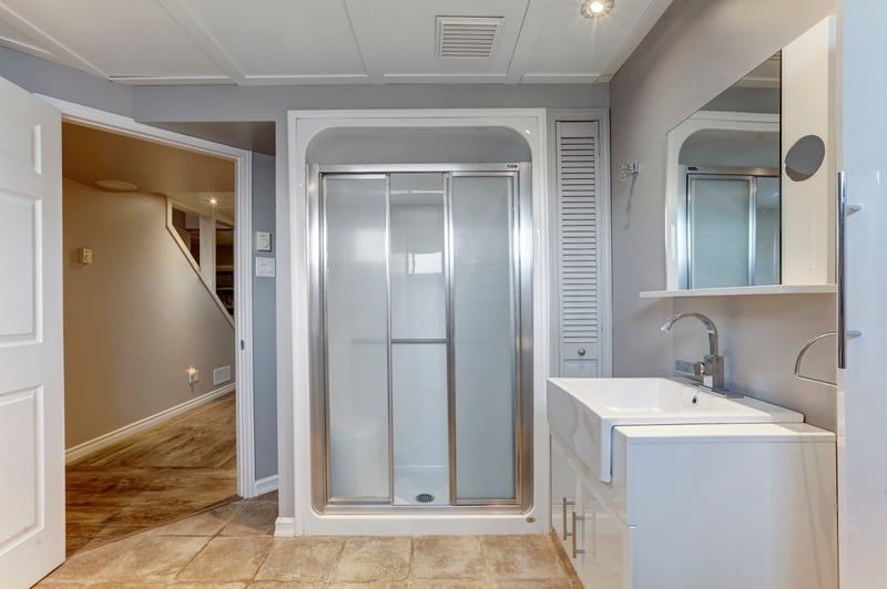 Luxury estate at Address upon request, Granby, QC — photo 24