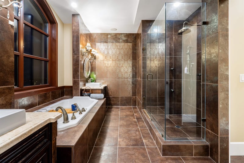 Luxury estate at 2336 Kadlec Court, West Vancouver, BC — photo 18
