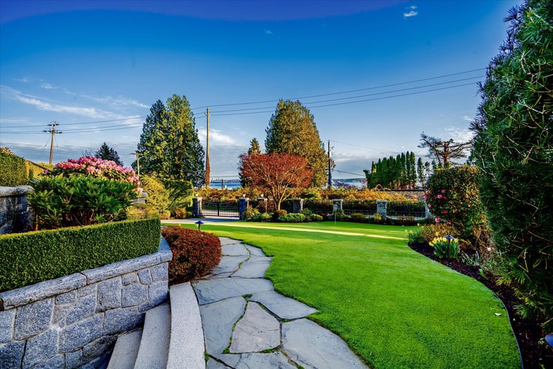 Luxury estate at 2817 Bellevue Avenue, West Vancouver, BC — photo 39