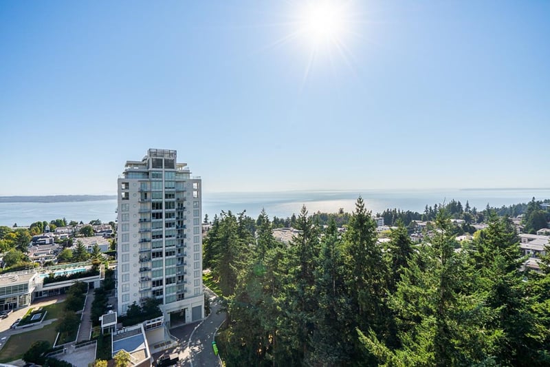 Luxury estate at 15152 Russell Avenue, White Rock, BC — photo 13