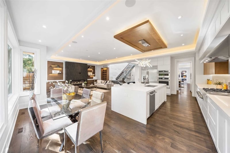 Luxury estate at 93 Tamworth Road, Toronto — photo 3