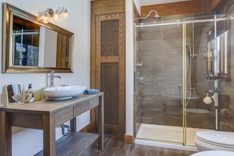 Luxury estate at 8 Rue des Cascades, Eastman, QC — photo 13