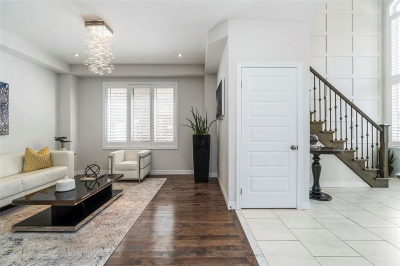 Luxury estate at 8 Pavel Place, Hamilton, ON — photo 5