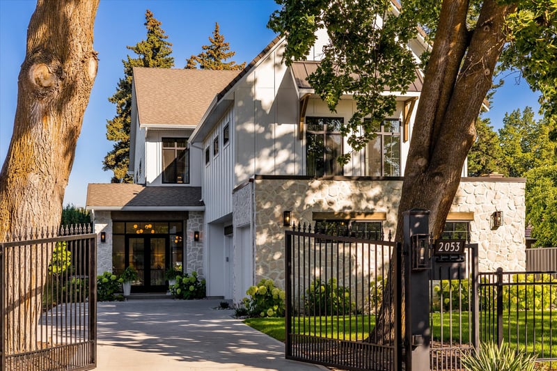 Luxury estate at 2053 Long Street, Kelowna, BC — photo 4