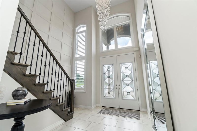 Luxury estate at 8 Pavel Place, Hamilton, ON — photo 4