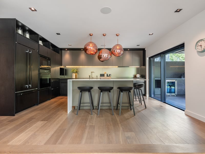 Luxury estate at 75 Ardwold Gate, Toronto, ON — photo 9