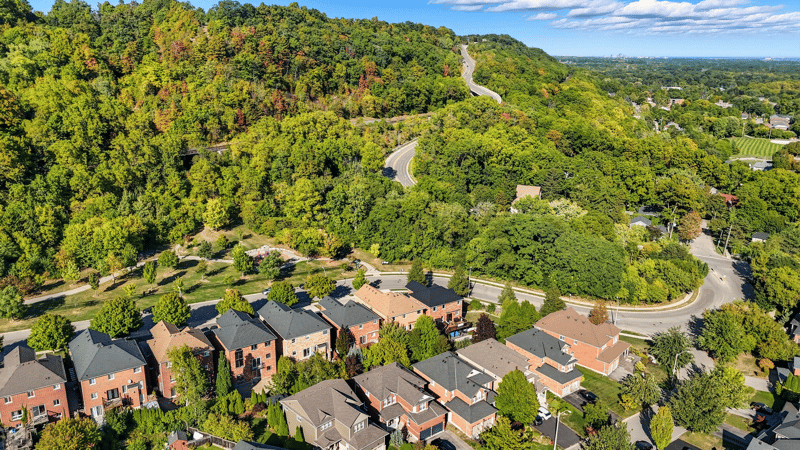 Luxury estate at 47 Livingstone Drive, Hamilton, ON — photo 26