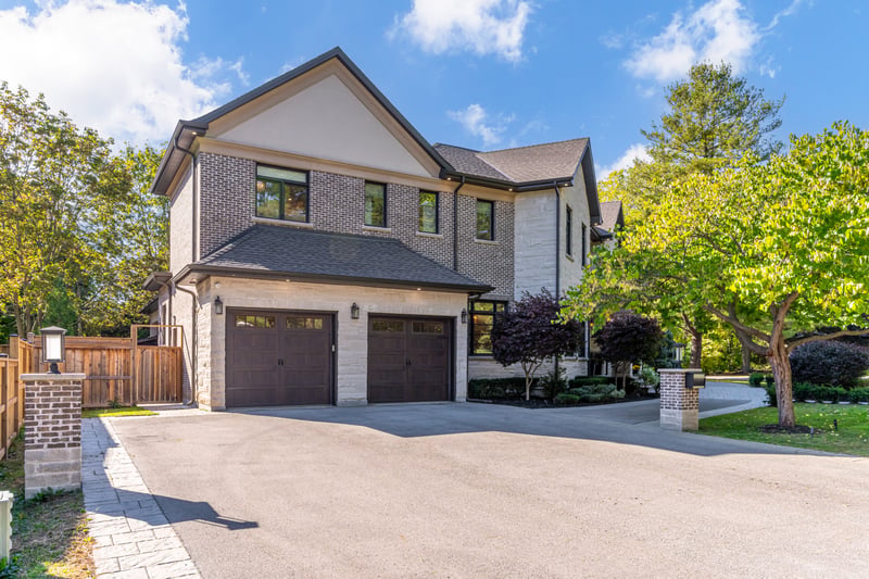 Luxury estate at 126 McGregor Crescent, Ancaster, ON — photo 3