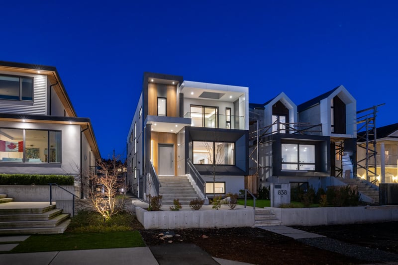 Luxury estate at 838 East 14th Street, North Vancouver, BC — photo 34