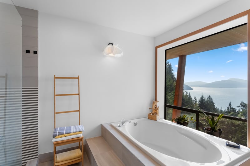 Luxury estate at 270 Mountain Drive, Lions Bay, BC — photo 20