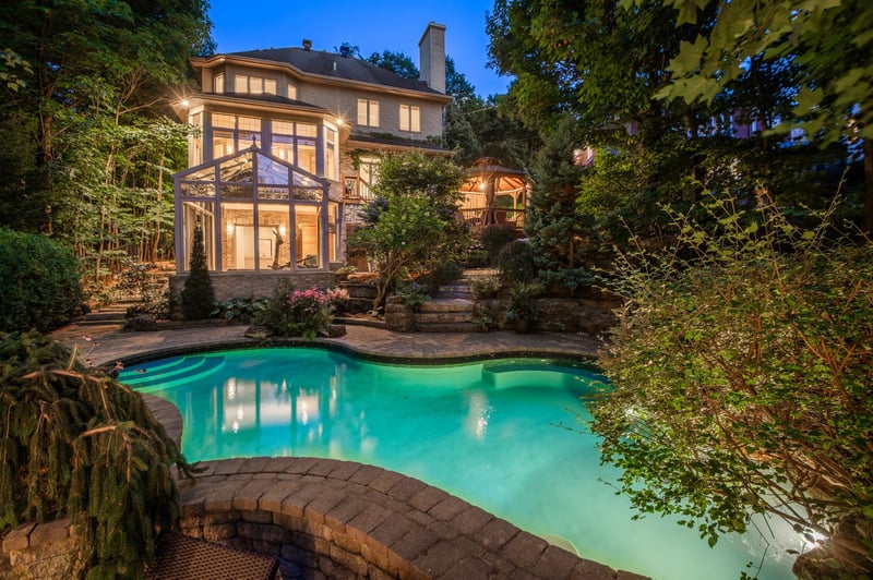 Luxury estate at 53 Av. du Bel-Horizon, Sainte-Julie, QC — photo 27