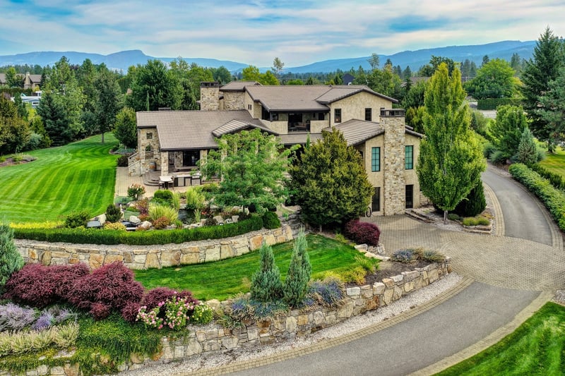 Luxury estate at 4303 Takla Road, Kelowna, BC — photo 4