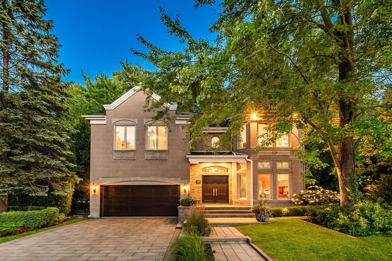 5-bedroom luxury home in 25 Rue des Tourterelles, Montréal, QC
