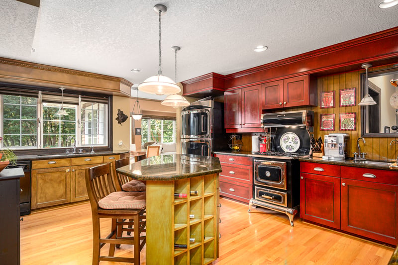 Luxury estate at 9310 Kalamalka Road, Coldstream, BC — photo 36
