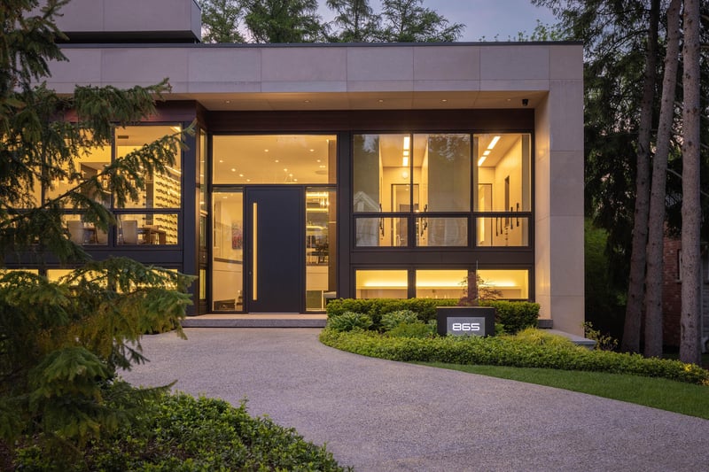 Luxury estate at 865 Glenwood Avenue, Burlington, ON — photo 3