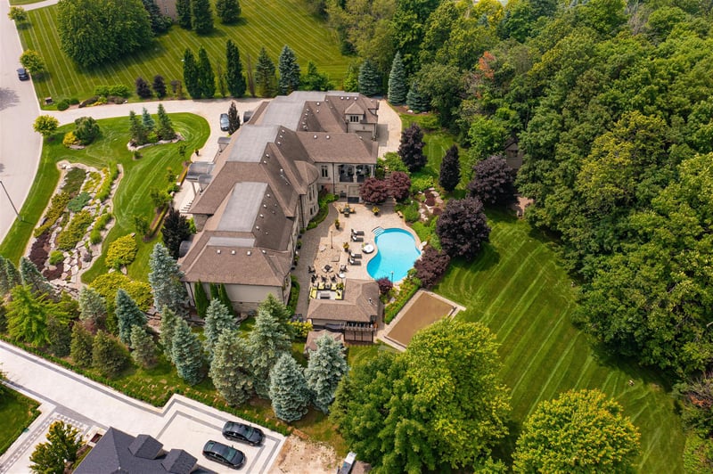 Luxury estate at 95 Eden Vale Dr, King City, ON — photo 13