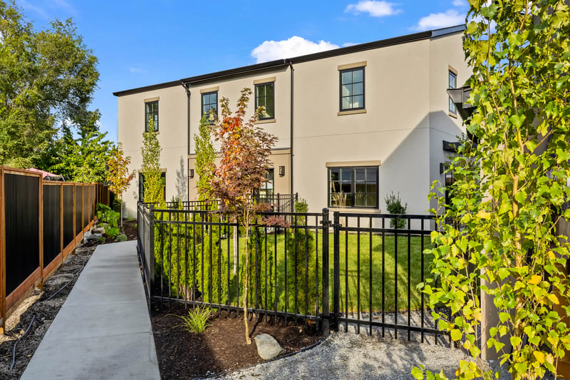 Luxury estate at 1-2957 Conlin Court, Kelowna, BC — photo 4