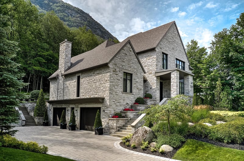 Luxury estate at 528 Rue du Sommet, Mont Saint-Hilaire — photo 28