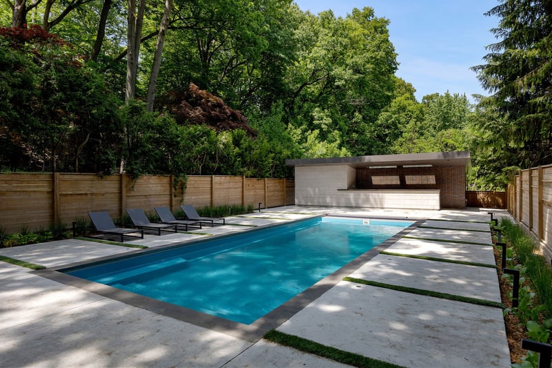 Luxury estate at 11 North Drive, Toronto — photo 14