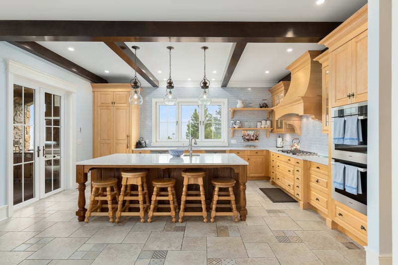 Luxury estate at 6688 Monck Park Road, Thompson-Nicola M (Beautiful *, BC — photo 9