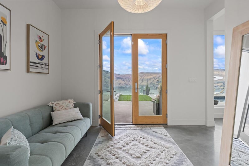 Luxury estate at 112 Sunset Boulevard, Vernon, BC — photo 14
