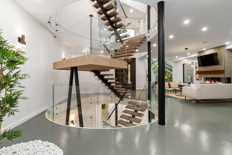 Luxury estate at 1438 Haig Blvd, Mississauga, ON — photo 9