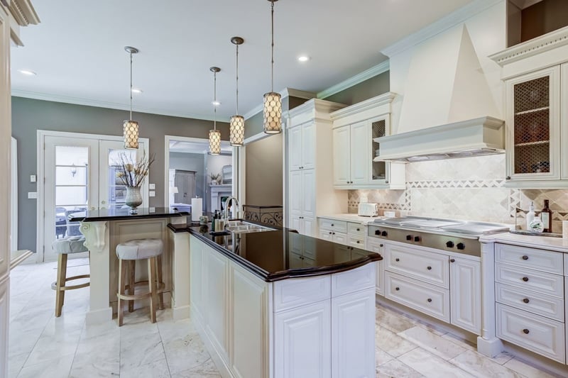 Luxury estate at 21 Harrington Place, Hamilton, ON — photo 10