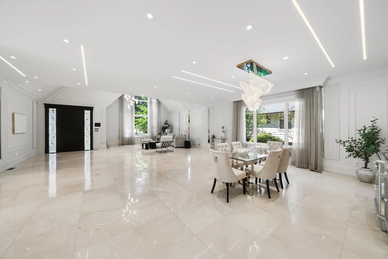 Luxury estate at 3168 Lakeshore Road West, Oakville, ON — photo 3