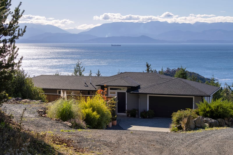 5-bedroom luxury home in 7470 Thornton Heights, Sooke, BC