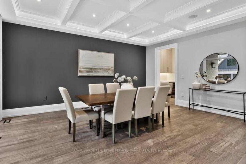 Luxury estate at 533 Carson Lane, Oakville, ON — photo 5