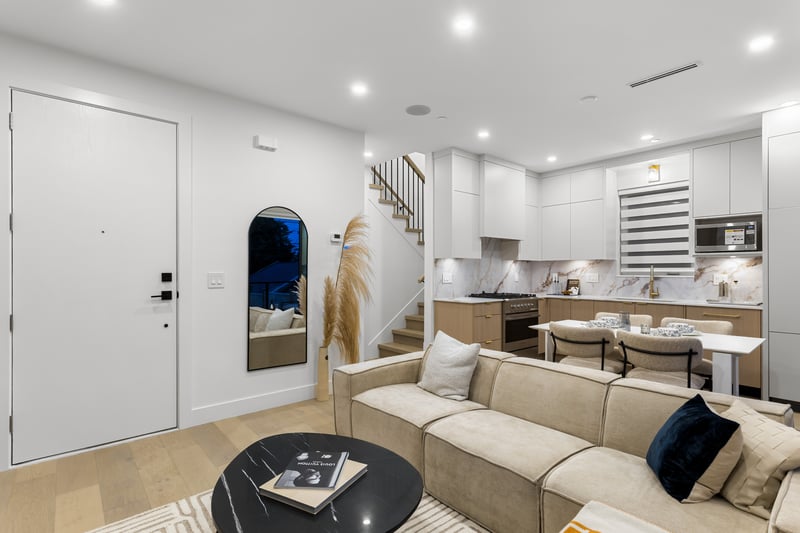 Luxury estate at 4176 Balkan Street #2, Vancouver, BC — photo 2
