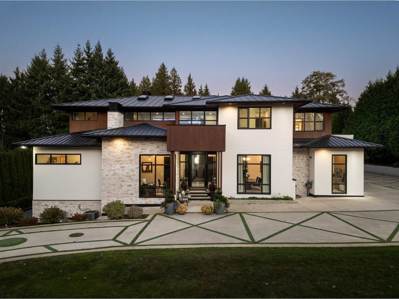 Luxury estate at 3016 163 Street, Surrey, BC — photo 2