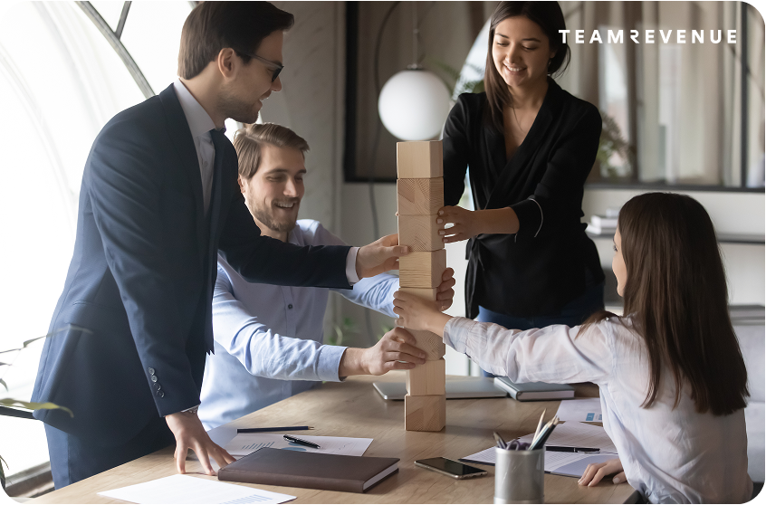 invite team members to a huddle, where team members learn. With a positive tone we can keep the team informed. Specific team members with future meetings to boost creativity and boost morale.