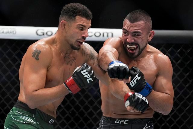 Drakkar Klose in his fight against Rafa Garcia. Photo by Chris Unger, Zuffa LLC.