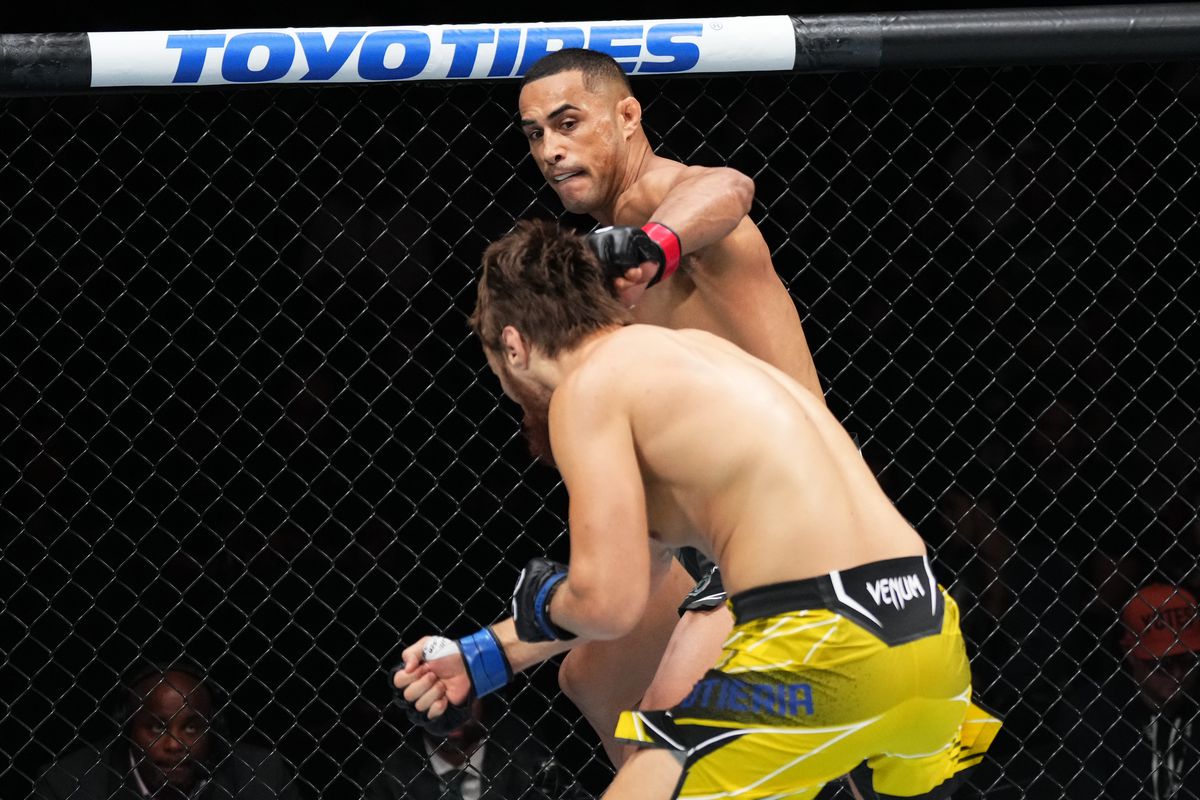 Carlos Ulberg catches Ihor Potieria with a lead hook. Credit: MMA Fighting.