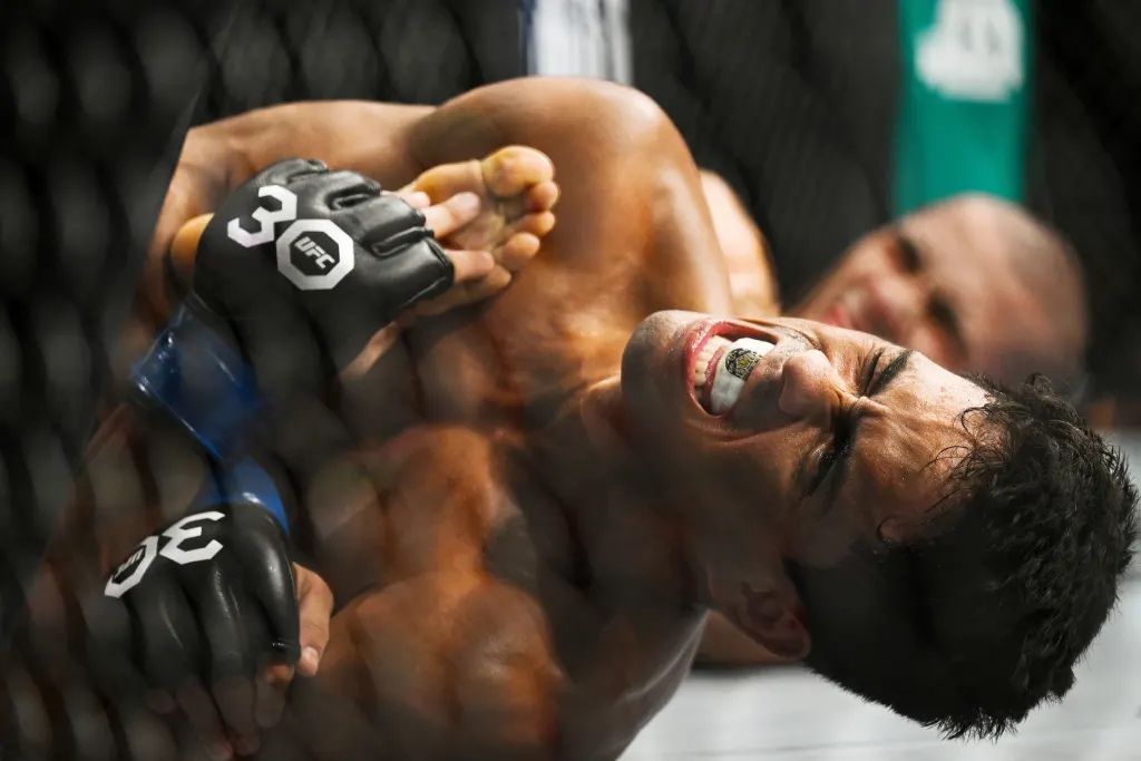 Jafel Filho cranks the knee bar. Credits to: Per Haljestam-USA TODAY Sports.