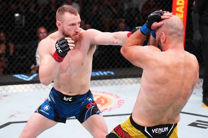 Joe Pyfer dominating Alen Amedovski en route to a first round KO victory. Credits to: Chris Unger - Zuffa LLC