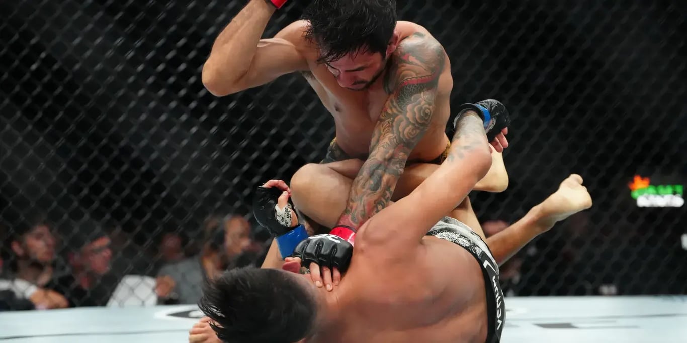 Alexandre Pantoja comfortable beat Brandon Royval with his grappling in his last bout. Credits to: Stephen R. Sylvanie - USA TODAY Sports.