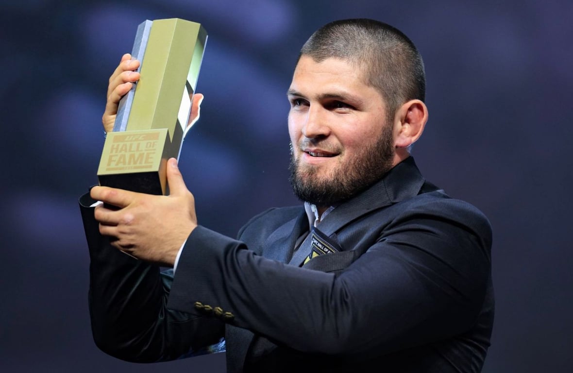 Khabib Nurmagomedov accepts UFC Hall of Fame award. Credits to: Zuffa LLC