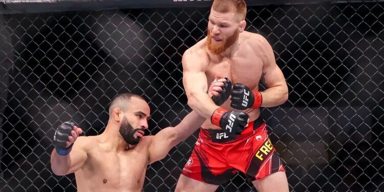 Matt Frevola KOing Ottman Azaitar. Credits to: Chris Unger - Zuffa LLC.