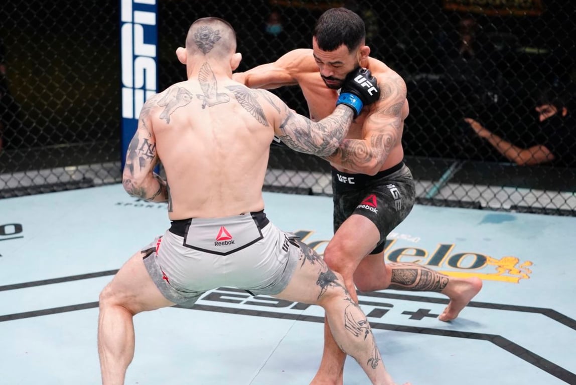 Dan Ige levels Gavin Tucker with one punch. Credits to: Zuffa LLC