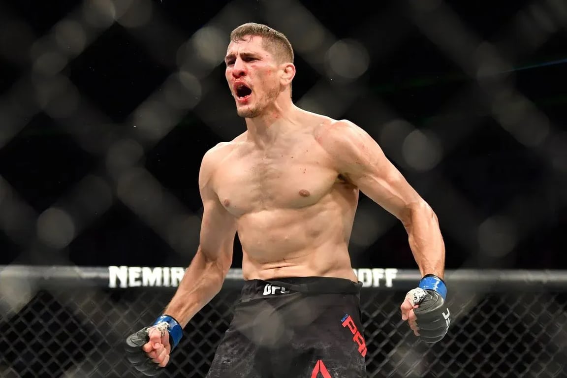 Out of 15 wins, only 2 have been by decision for Price. Credits to: Zuffa LLC