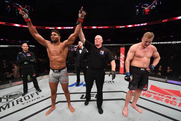 Sergei Pavlovich suffering his first loss in his professional career to Alistair Overeem. Credits to: Jeff Bottari-Zuffa LLC.