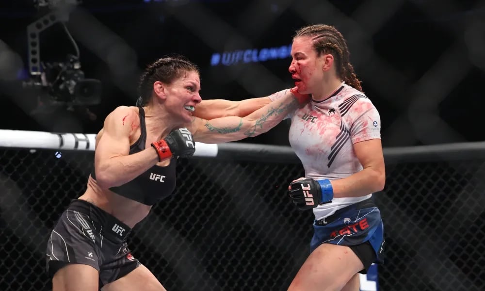 Murphy bloodies Tate. Credits to: Ed Mulholland-USA TODAY Sports.