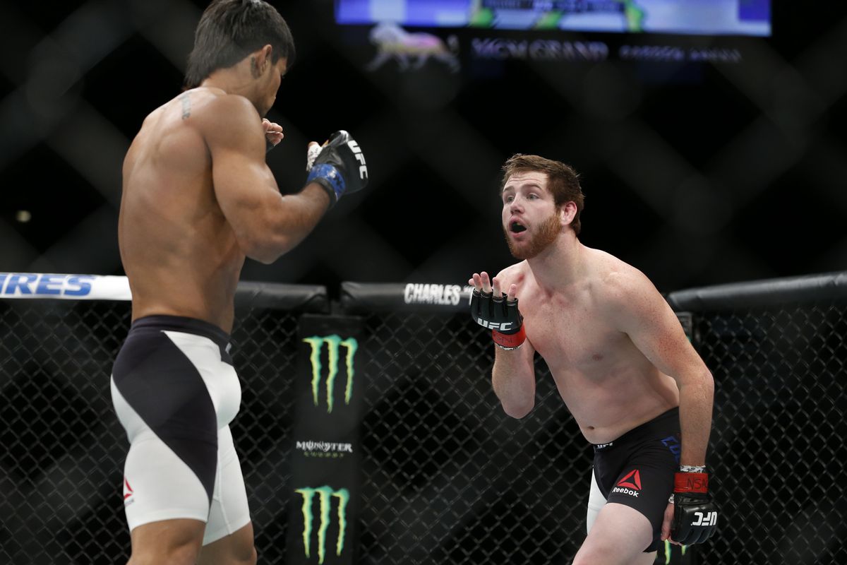 Collard during his fight with Tiago Trator. Credits to: Esther Lin - MMA Fighting
